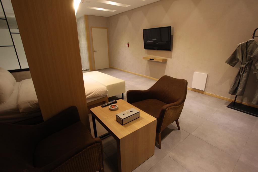 C&B Hotel Ansan Eksteriør billede